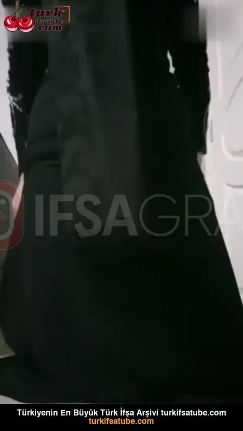 Olgun türbanlı karıda bembeyaz kazan gibi göt var show yapıyor