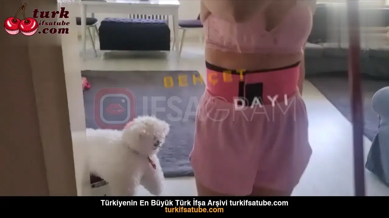 Emine Coşkun ifşa youtube katıl videosu yarı çıplak evi temizledi