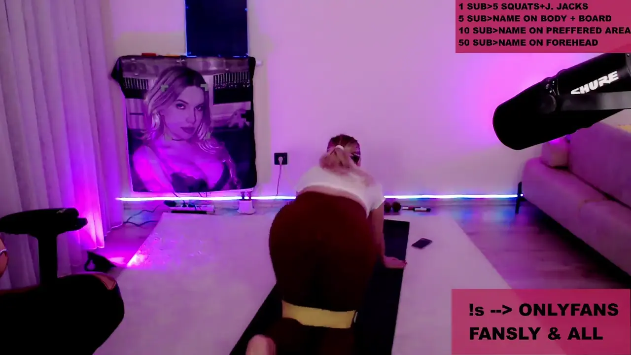 Evonmoss ifşa egzersiz yaparken show yapıyor